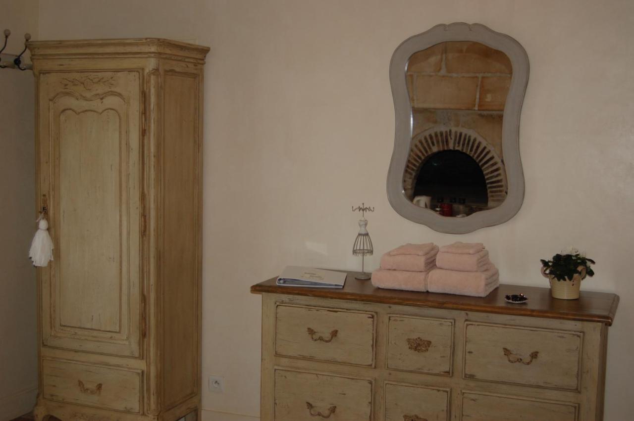 La Grange Dimiere, Pres De Tours Bed & Breakfast Saint-Genouph Bagian luar foto